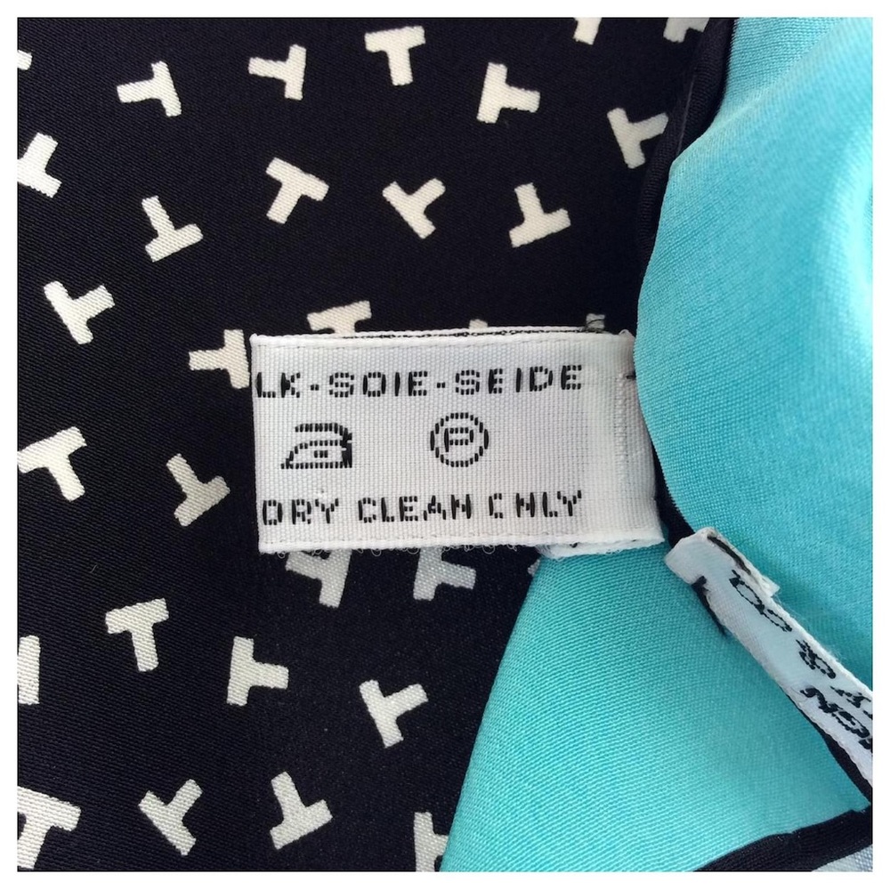 TIFFANY & CO Multiple color 100% silk scarf. - Picture 4 of 16